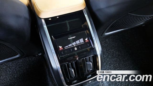 Volvo S90 2021 — Photo 15/34