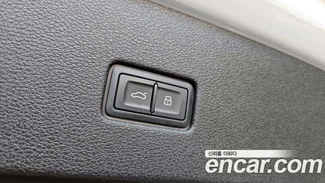 Audi Q8 2022 — Photo 23/31