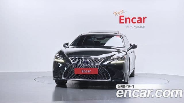 Lexus LS500h 2018 — Şəkil 3/20
