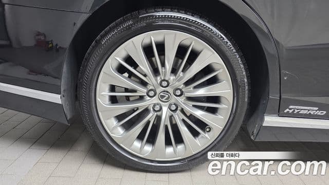 Lexus LS500h 2018 — Şəkil 5/20