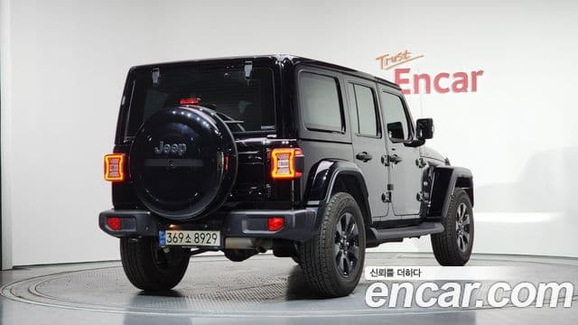 Jeep Wrangler 2021 — ფოტო 2/20
