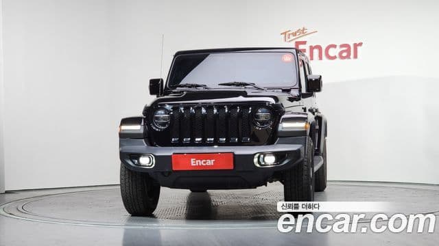 Jeep Wrangler 2021 — ფოტო 3/20