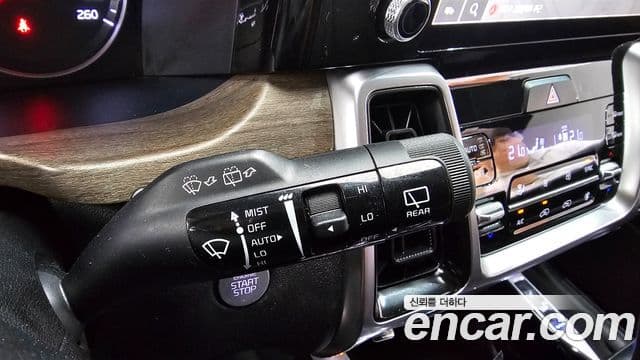 Kia Sorento 2021 — Şəkil 15/20