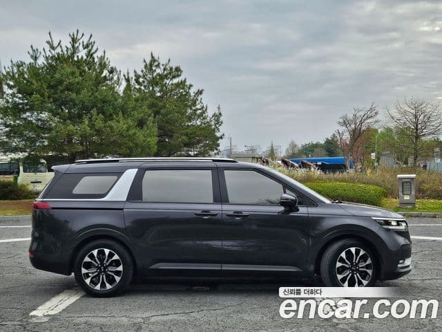 Kia Carnival 2021 — Фото 5/20