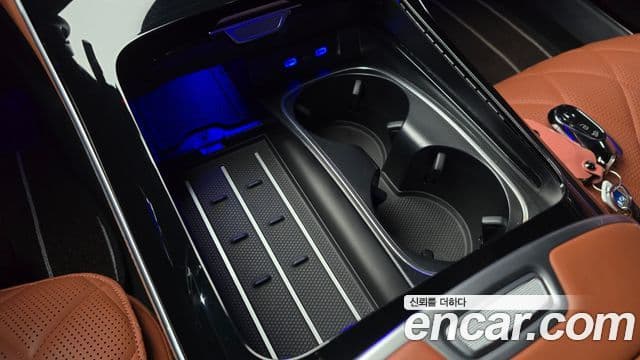 Mercedes-Benz S-Class 2023 — Photo 2/34