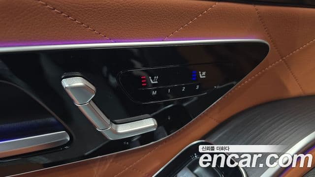 Mercedes-Benz S-Class 2023 — Photo 5/34