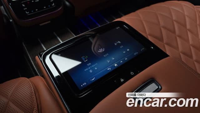 Mercedes-Benz S-Class 2023 — Photo 24/34