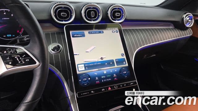 Mercedes-Benz C-Class 2022 — ფოტო 16/20