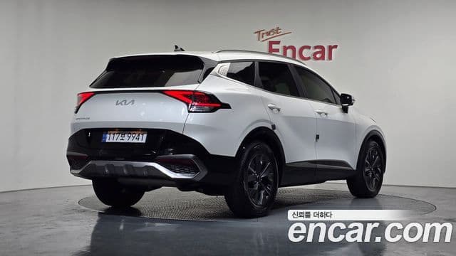 Kia Sportage 2022 — ფოტო 2/20