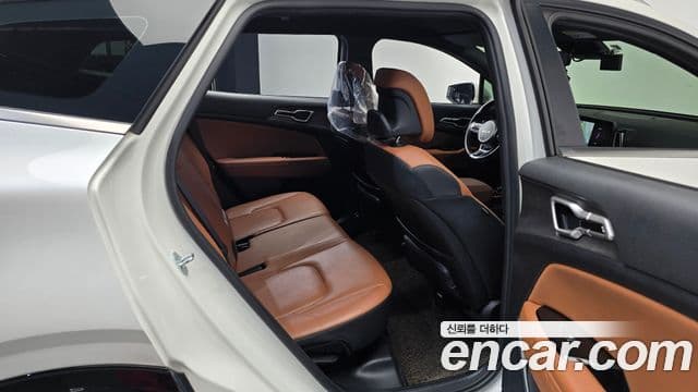 Kia Sportage 2022 — ფოტო 11/20
