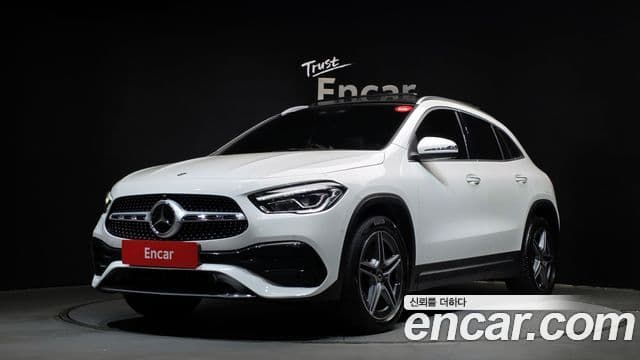 Mercedes-Benz GLA-Class 2022 — ფოტო 1/20