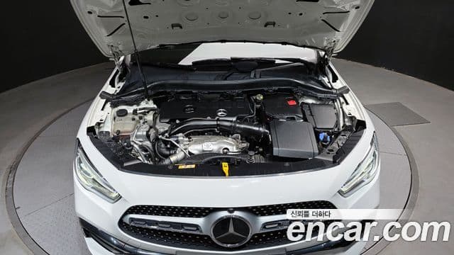 Mercedes-Benz GLA-Class 2022 — Şəkil 6/20
