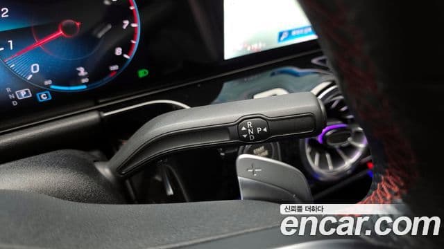 Mercedes-Benz GLA-Class 2022 — Şəkil 9/20
