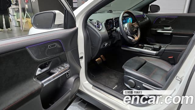 Mercedes-Benz GLA-Class 2022 — Şəkil 10/20