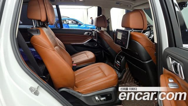 BMW X7 2020 — фото 11 из 20
