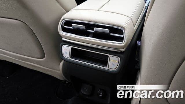 Genesis GV80 2023 — ფოტო 17/20
