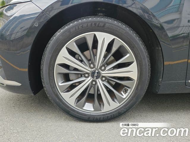 Kia K8 2022 — ფოტო 4/20