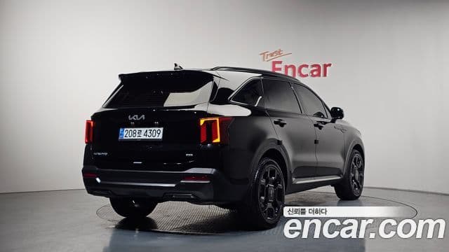 Kia Sorento 2024 — Фото 2/20