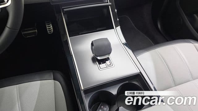 Land Rover Range Rover Evoque 2025 — Şəkil 18/20