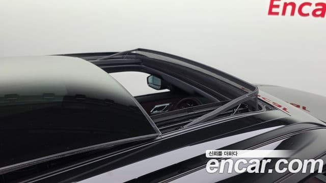 Land Rover Range Rover Velar 2025 — Şəkil 19/20