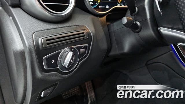 Mercedes-Benz GLC-Class 2022 — ფოტო 17/30