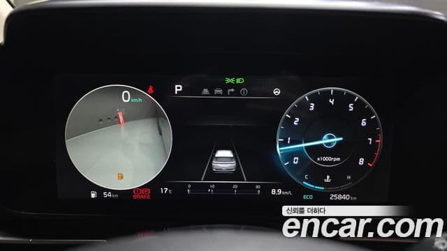Kia Carnival 2023 — ფოტო 8/20