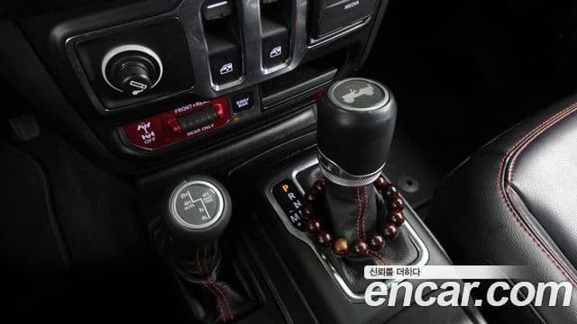 Jeep Wrangler 2020 — Şəkil 9/20