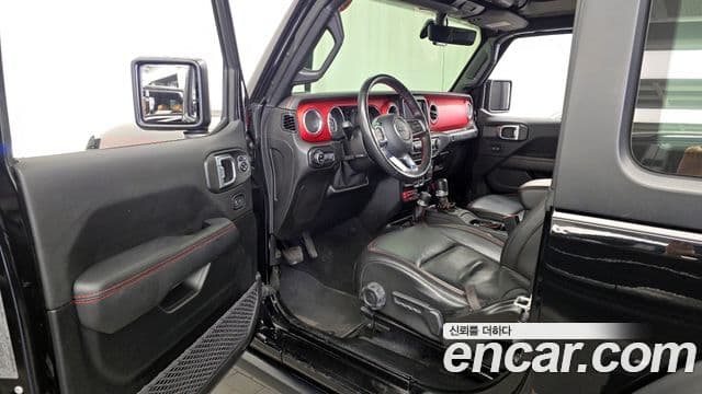 Jeep Wrangler 2020 — Şəkil 10/20