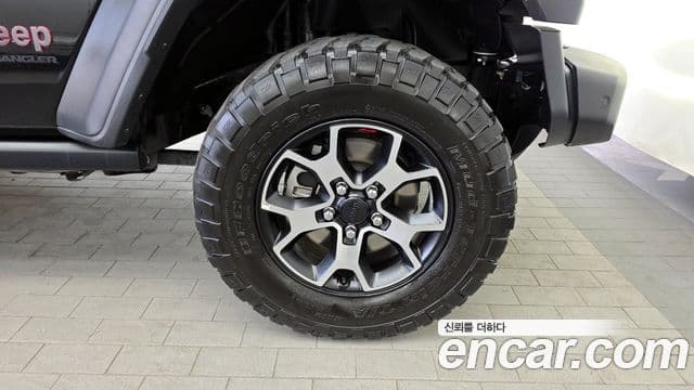 Jeep Wrangler 2020 — Photo 10/31