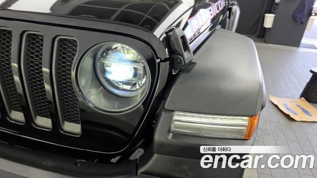 Jeep Wrangler 2020 — Photo 18/31