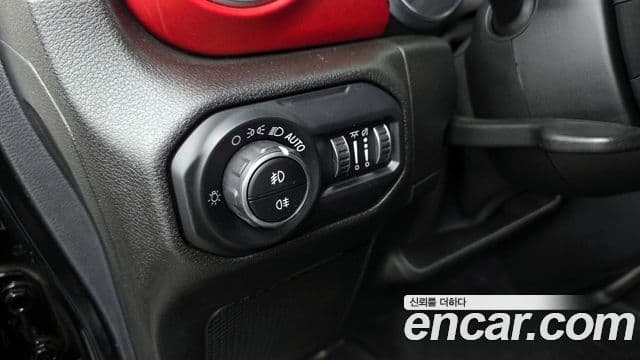 Jeep Wrangler 2020 — Photo 7/31