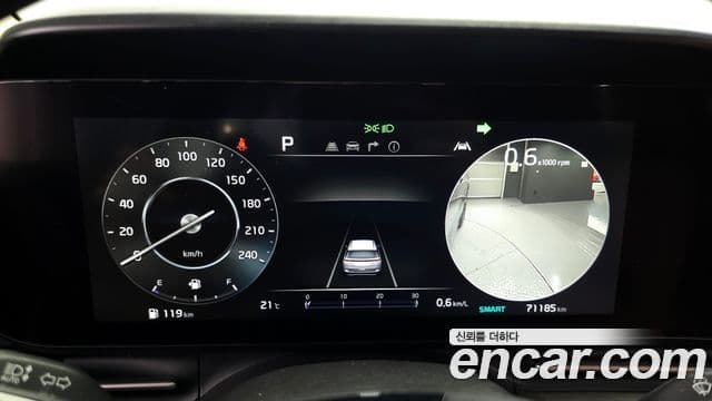Kia Carnival 2021 — ფოტო 19/20
