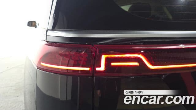 Kia Carnival 2021 — Photo 15/31