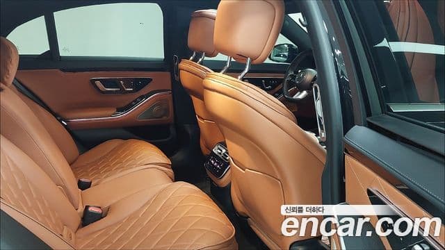 Mercedes-Benz S-Class 2023 — Photo 5/17