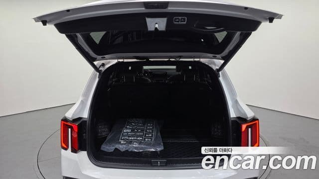 Kia Sorento 2023 — ფოტო 20/20