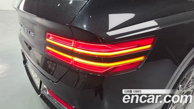 Genesis GV80 2021 — Photo 13/33