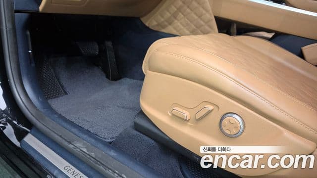 Genesis GV80 2021 — Photo 25/33