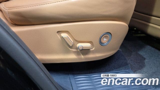 Genesis GV80 2021 — Photo 19/33