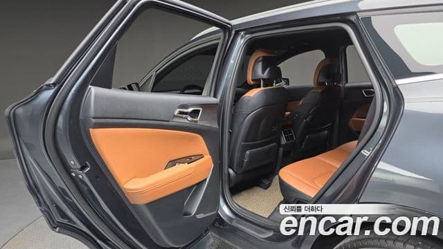 Kia Sportage 2022 — Фото 17/20
