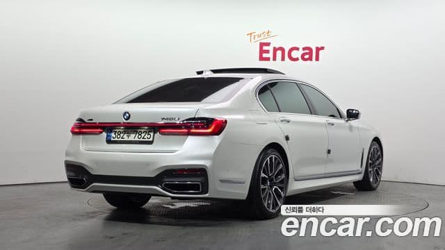 BMW 7 Series 2021 — ფოტო 2/20