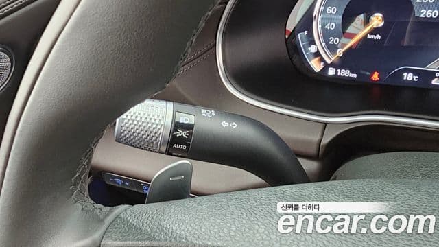 Genesis GV80 2021 — Photo 33/33