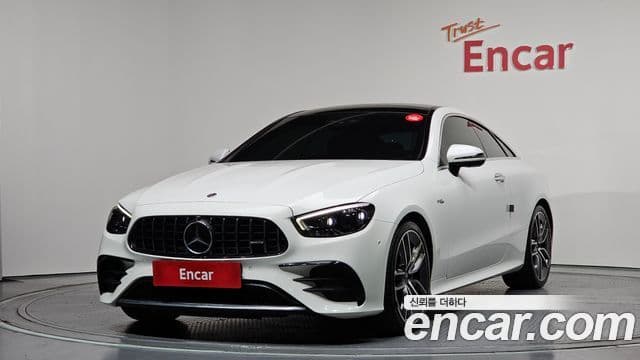 Mercedes-Benz E-Class 2021 — ფოტო 1/20