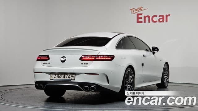 Mercedes-Benz E-Class 2021 — ფოტო 2/20