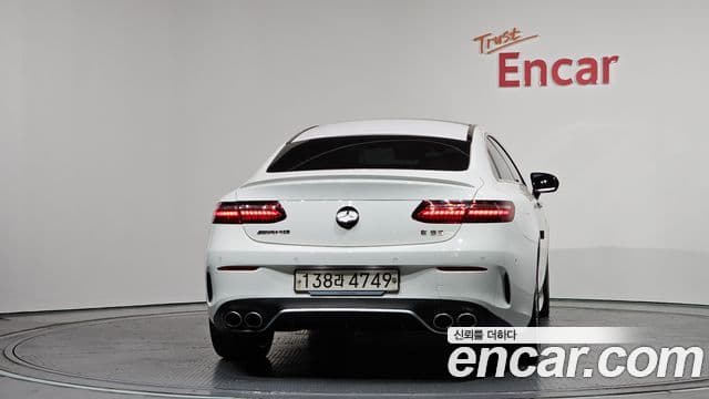 Mercedes-Benz E-Class 2021 — ფოტო 4/20