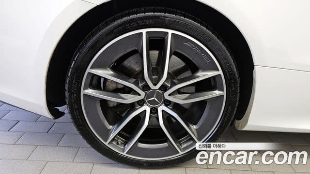Mercedes-Benz E-Class 2021 — ფოტო 5/20
