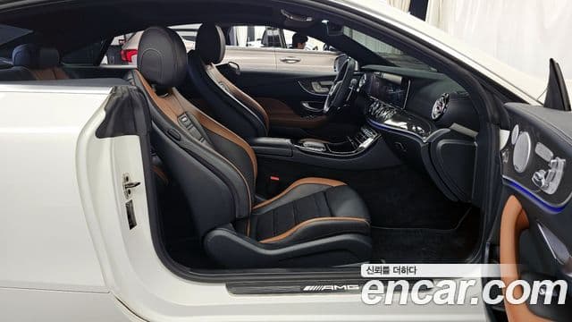 Mercedes-Benz E-Class 2021 — ფოტო 11/20