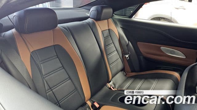 Mercedes-Benz E-Class 2021 — ფოტო 12/20