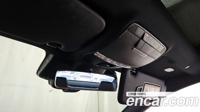 Mercedes-Benz E-Class 2021 — ფოტო 18/20