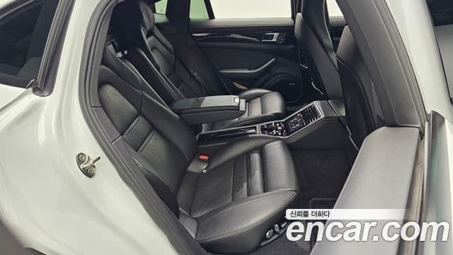 Porsche Panamera 2020 — Şəkil 19/20