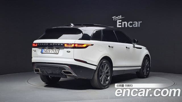 Land Rover Range Rover Velar 2018 — ფოტო 5/20